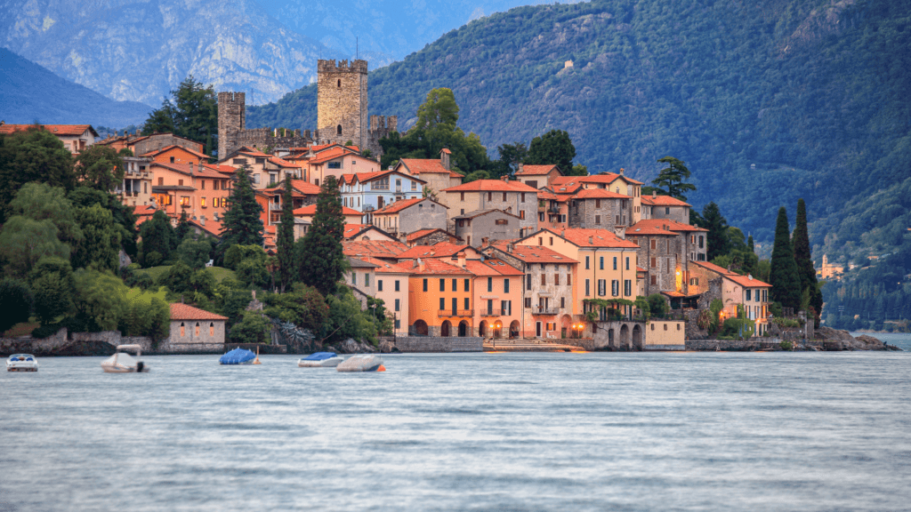 TOUR PIANELLO DEL LARIO