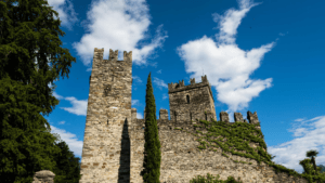 TOUR PIANELLO DEL LARIO