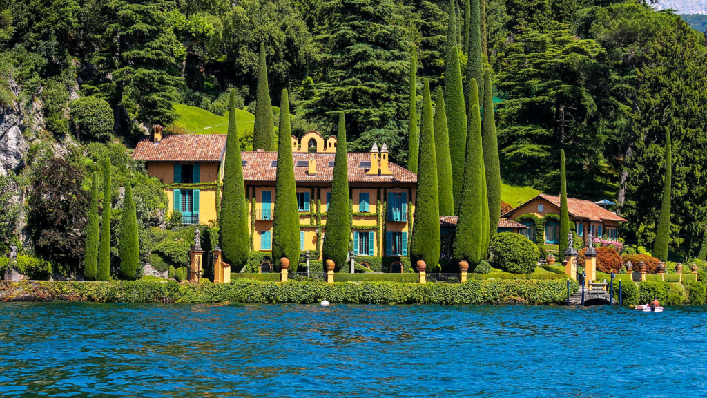 Shared Lake Como tour from Bellagio: iconic villages and legendary villas