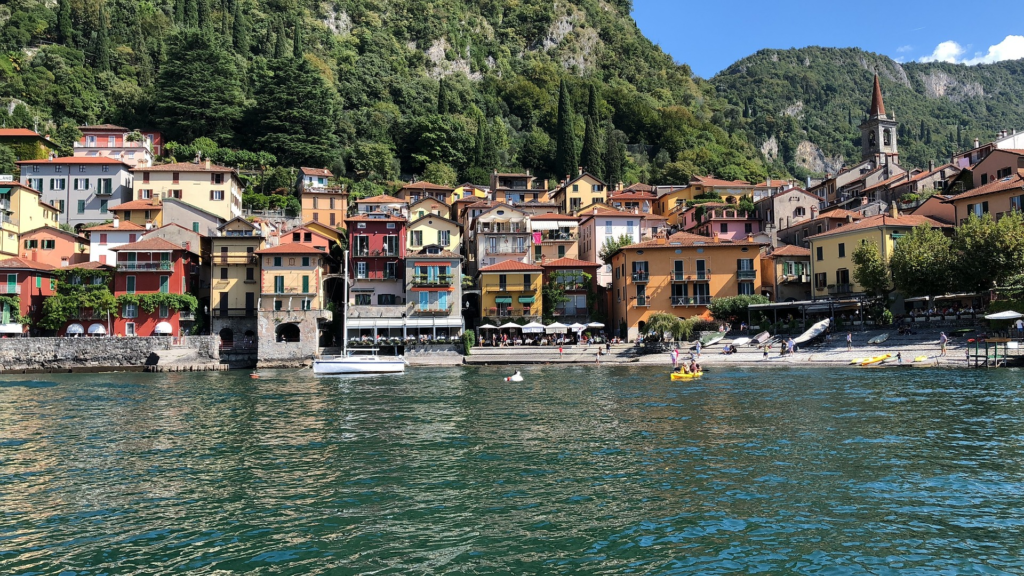 Varenna: Lake Como Shared Boat Tour