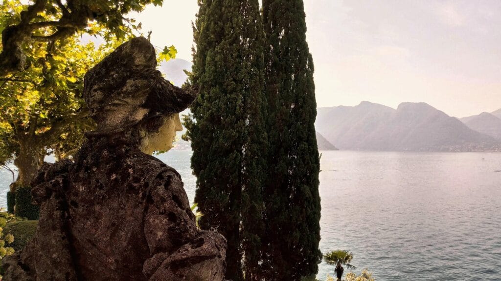 LENNO: Trasferimento in barca (solo andata) + ingresso VIP ai giardini di Villa Balbianello