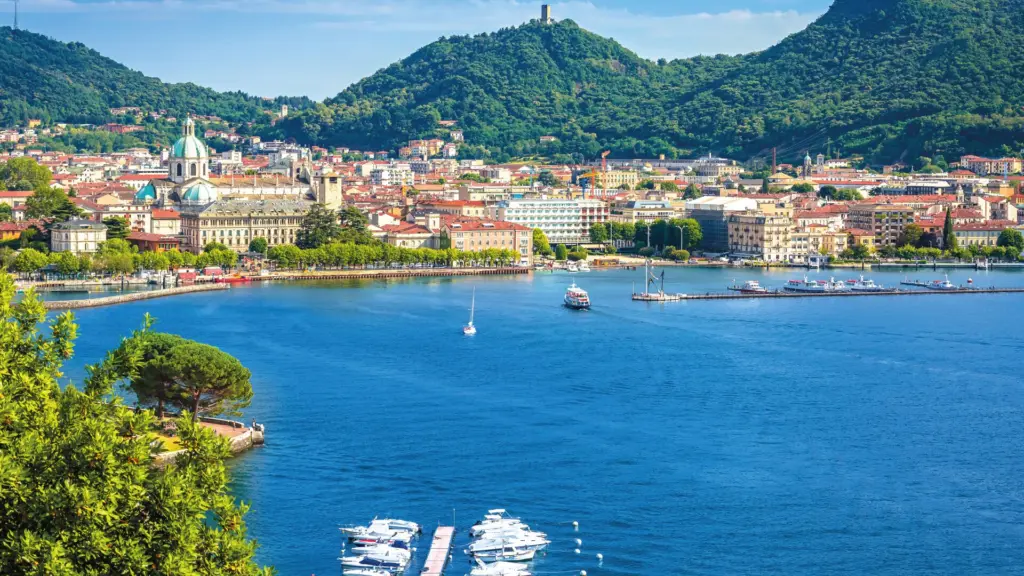 Bellagio: Lake Como Day Excursion to Como and Return