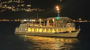 Bellagio: Lake Como Day Excursion to Como and Return