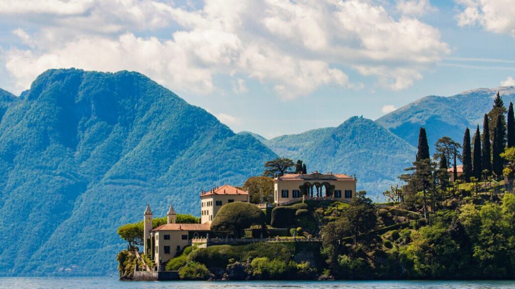 PRIVATE BOAT PARTY – DEPARTURE FROM MENAGGIO