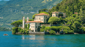Crociera condivisa sul Lago di Como con accesso Vip ai giardini di villa Balbianello