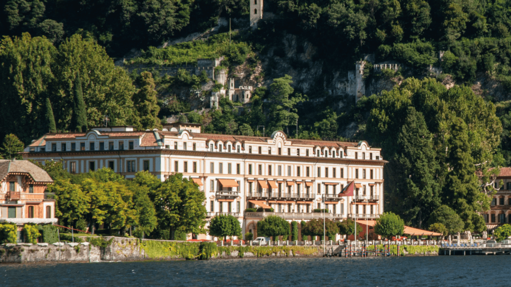 Crociera condivisa sul Lago di Como con accesso Vip ai giardini di villa Balbianello