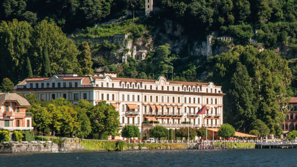 Premium Shared Cruise with VIP access to Balbianello’s Gardens